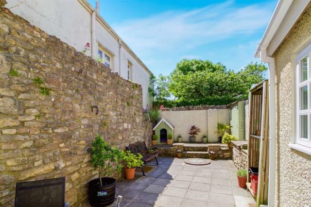  Image of 3 bedroom Cottage for sale in Newton Nottage Road Porthcawl CF36 at Porthcawl  Porthcawl, CF36 5PF